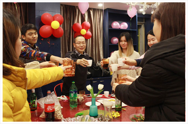 年會(huì)舉杯共賀-上海川奇